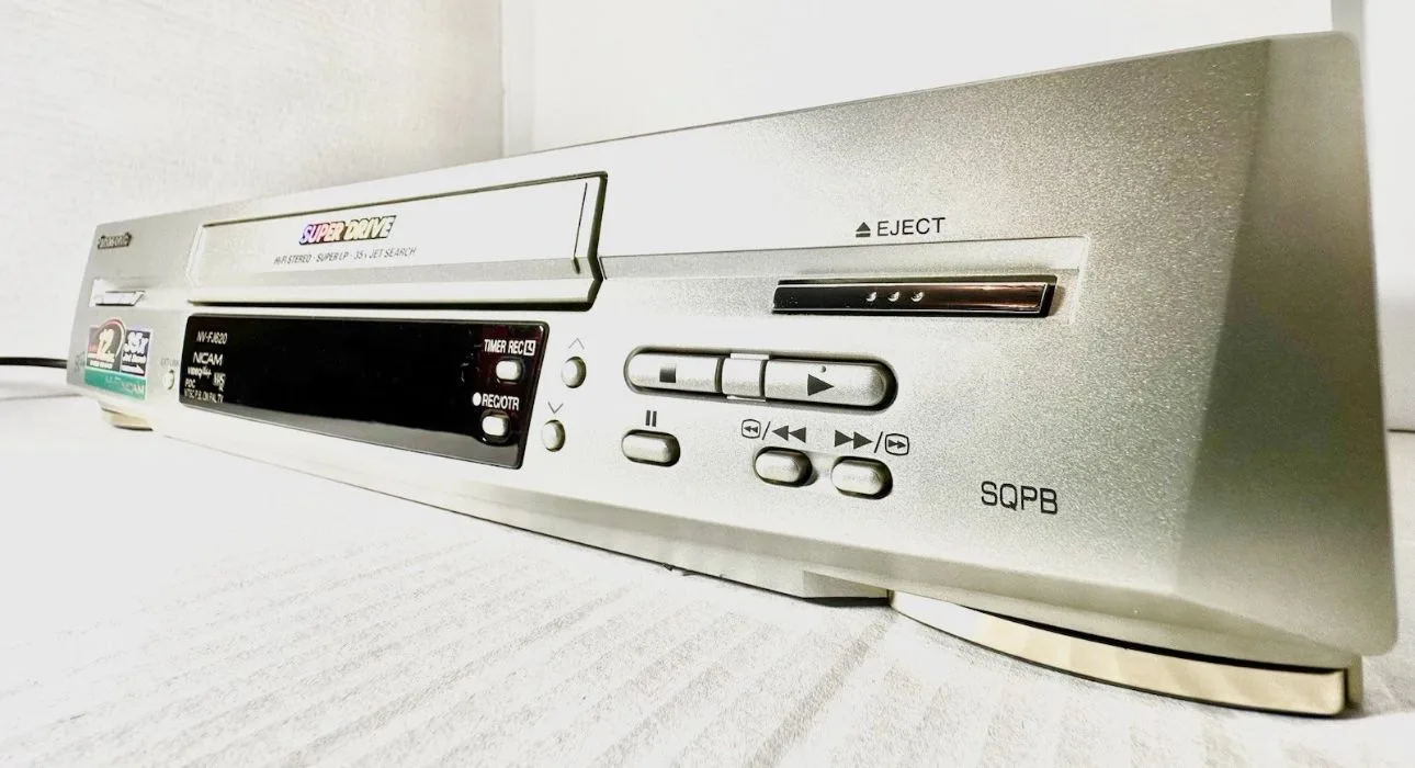 Panasonic NV-FJ620B-S - Image 12