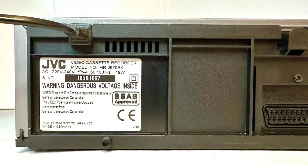 JVC HR-J670EK - Image 3